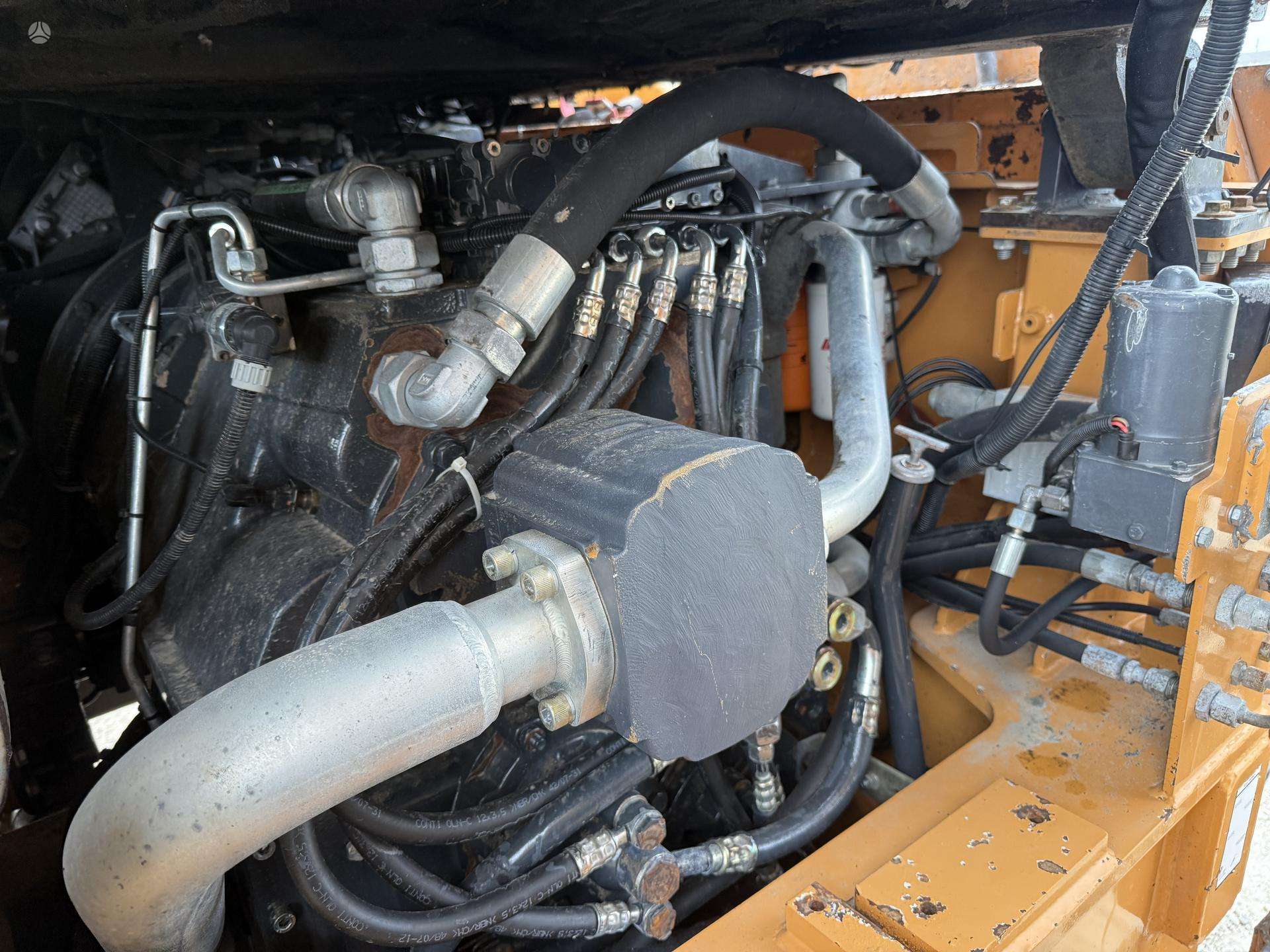Case ADT 330 B , with TAIL GATE - Image 19