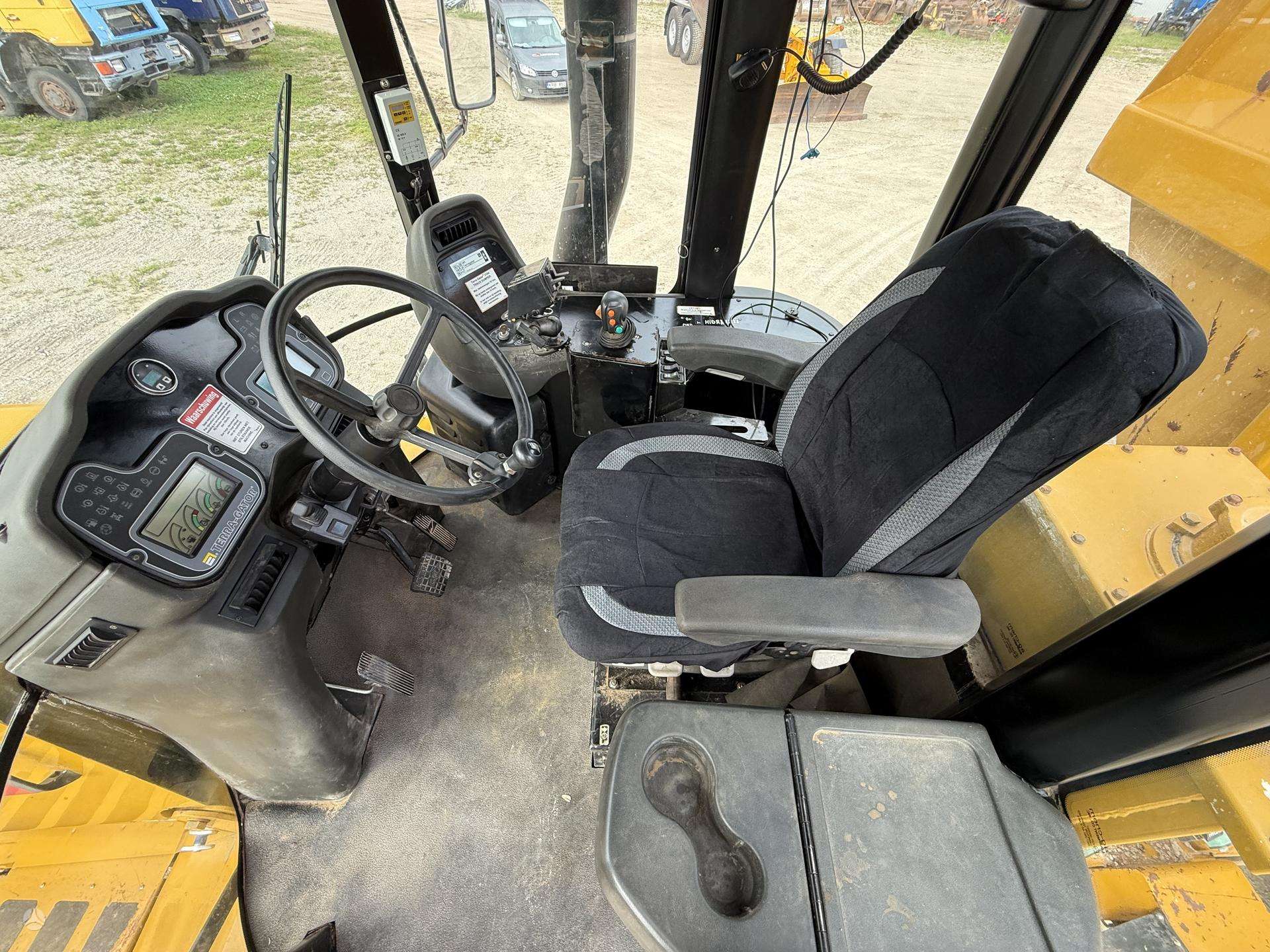 Caterpillar Challenger TerraGator 2104 920 - Image 12