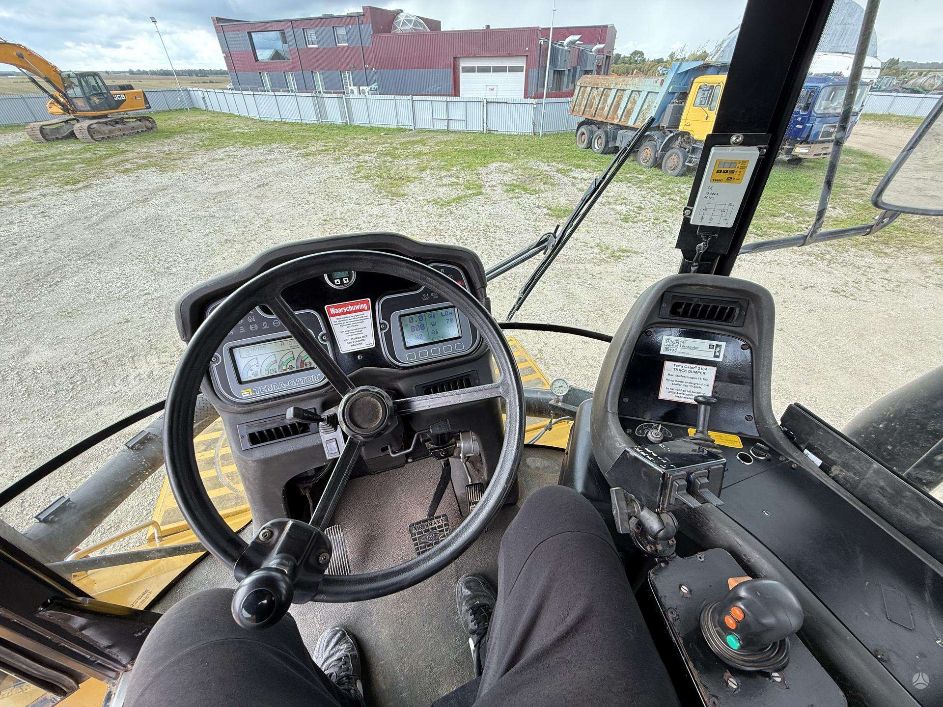 Caterpillar Challenger TerraGator 2104 920 - Image 13
