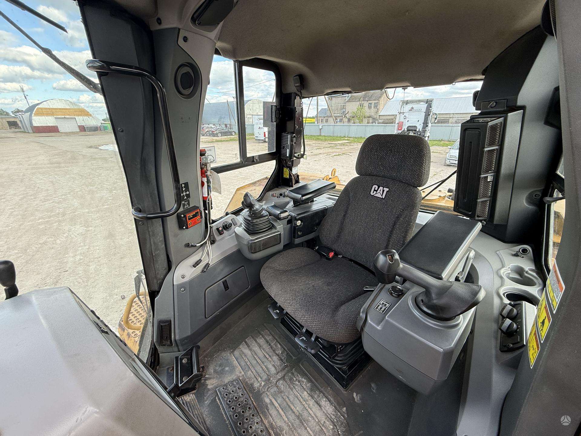 Caterpillar D7E LGP , 920 mm, EPA - Image 9