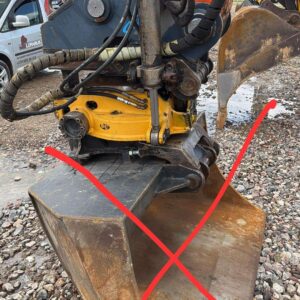 DoosanEngcon Rototilt + coupler