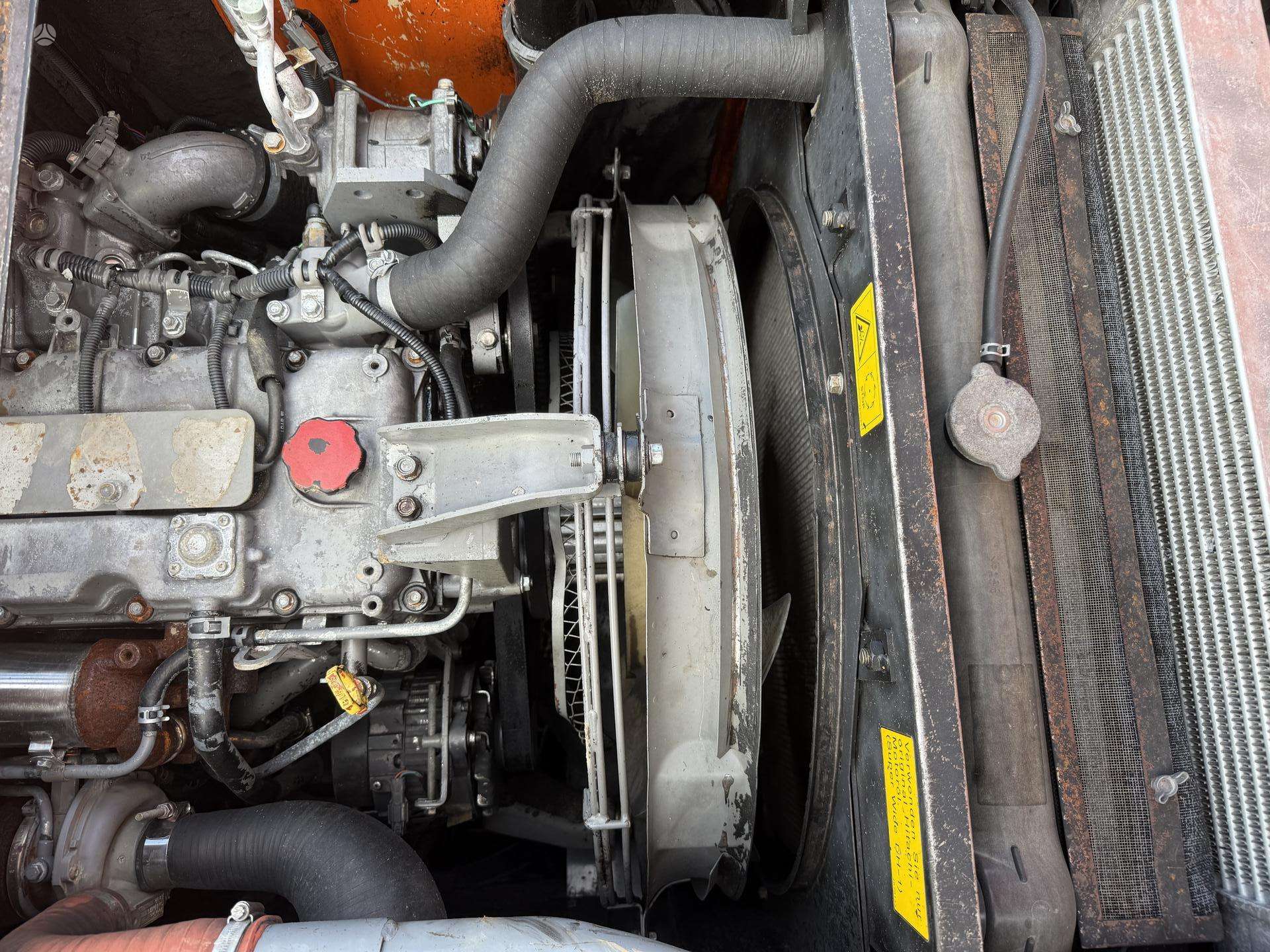 Hitachi ZX 140 W - Image 13