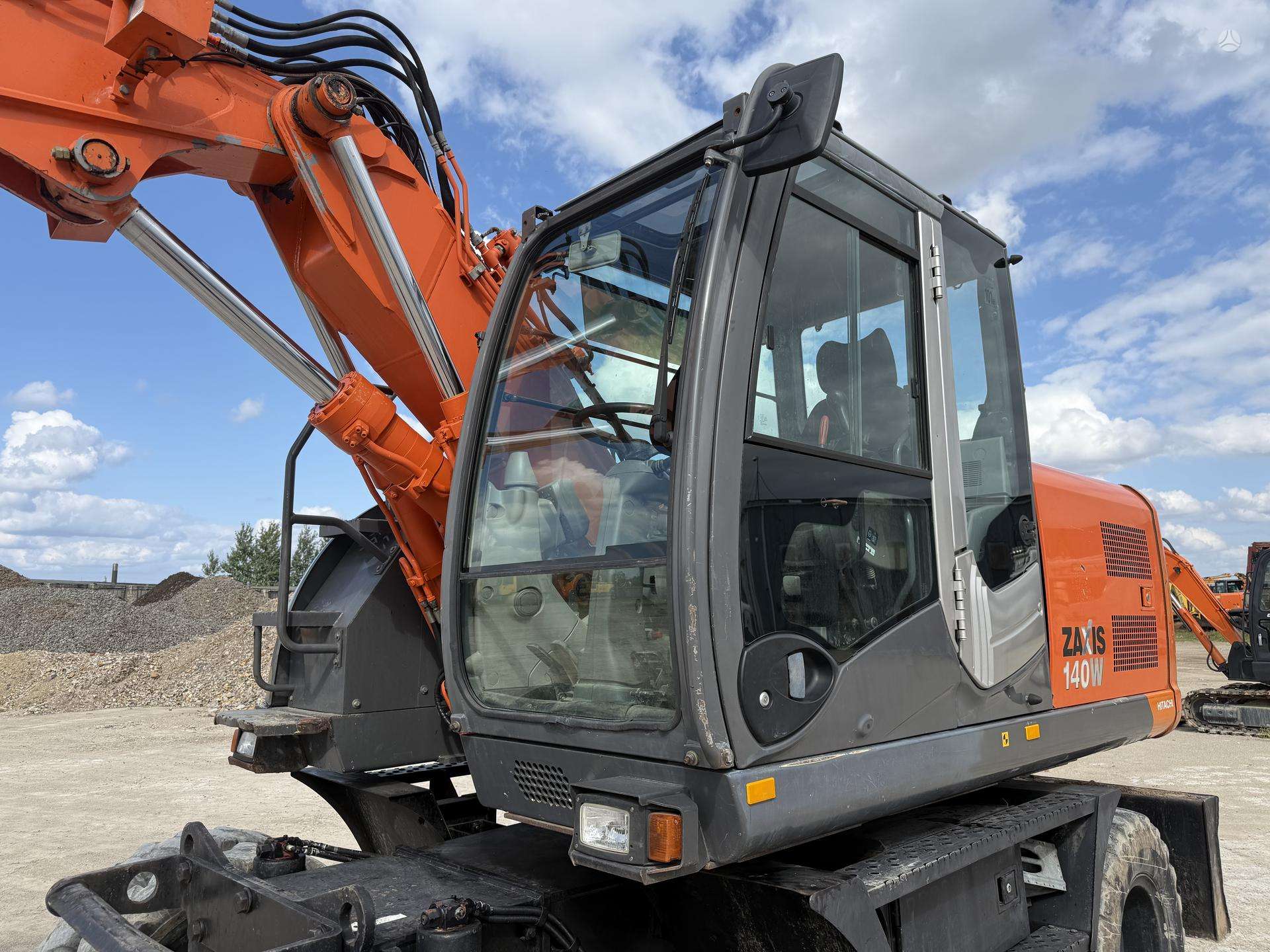 Hitachi ZX 140 W - Image 15