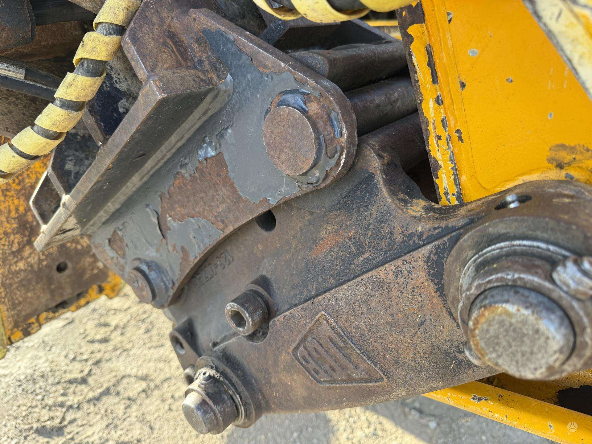 JCB 4 CX , quick coupler front & b - Image 15