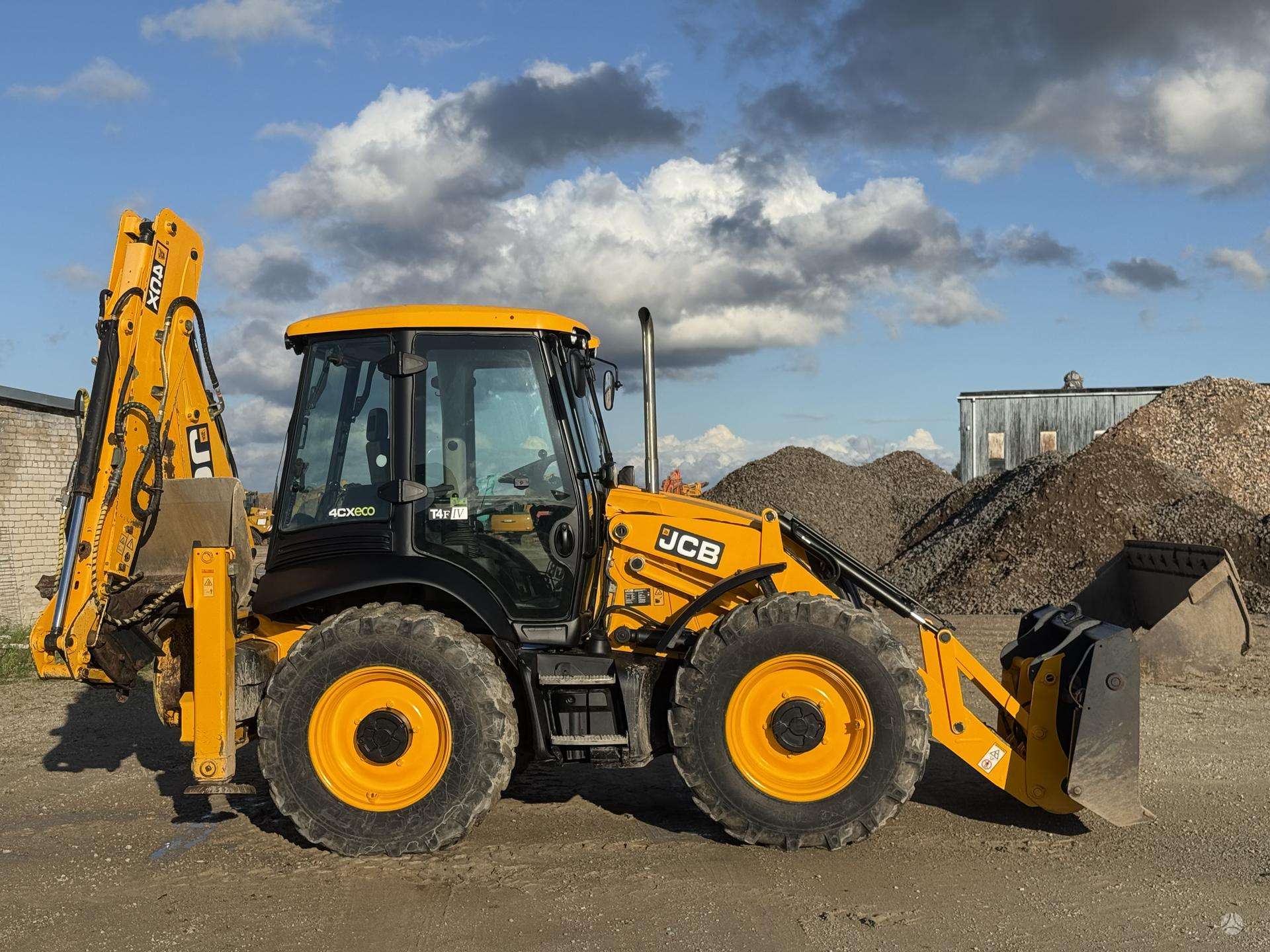 JCB 4 CX , quick coupler front & b - Image 7