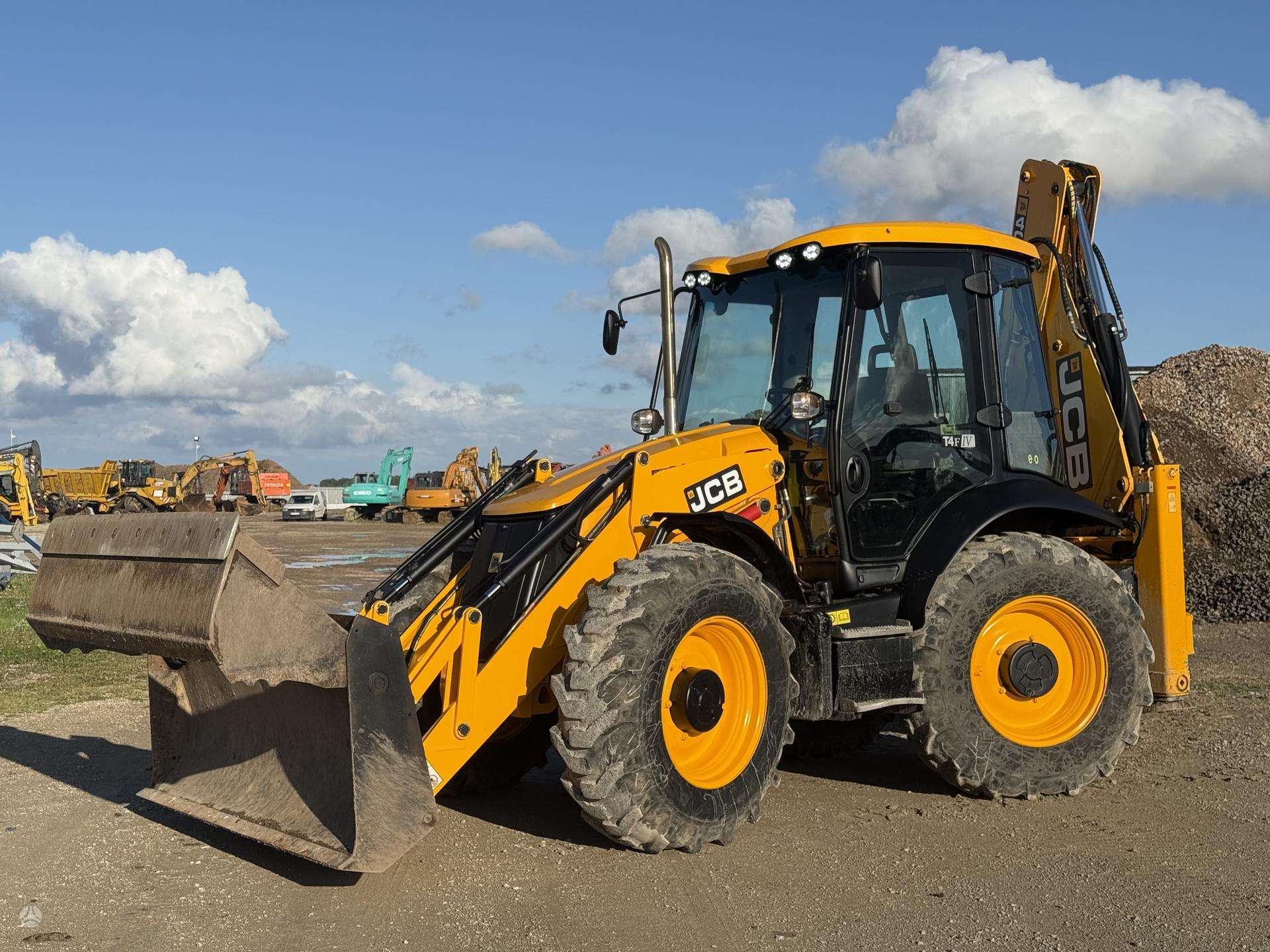 JCB4 CX