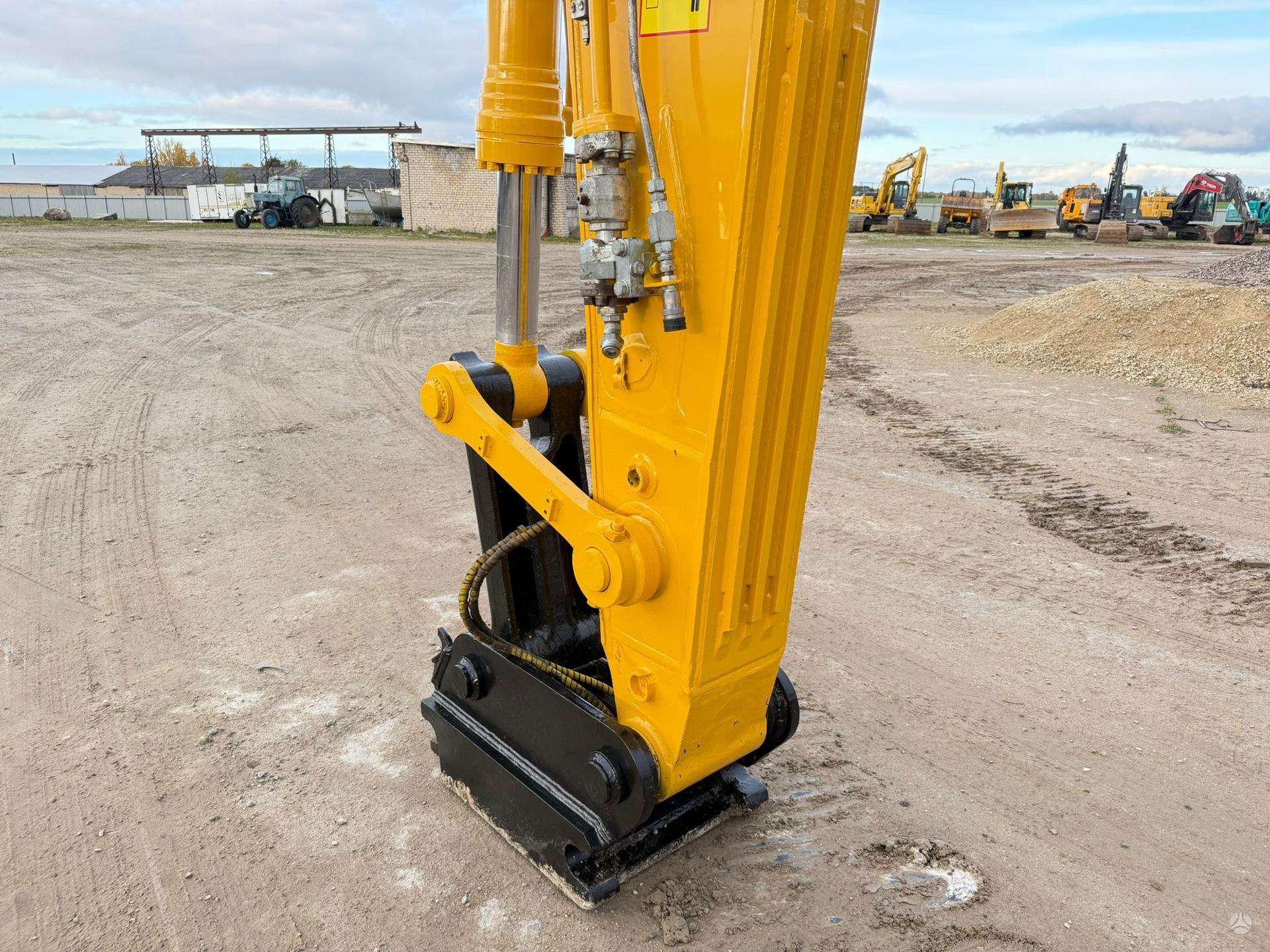 Komatsu PC 360 LC-10 - Image 6