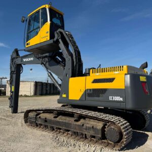 VolvoEC 300 DNL Cabin Lift