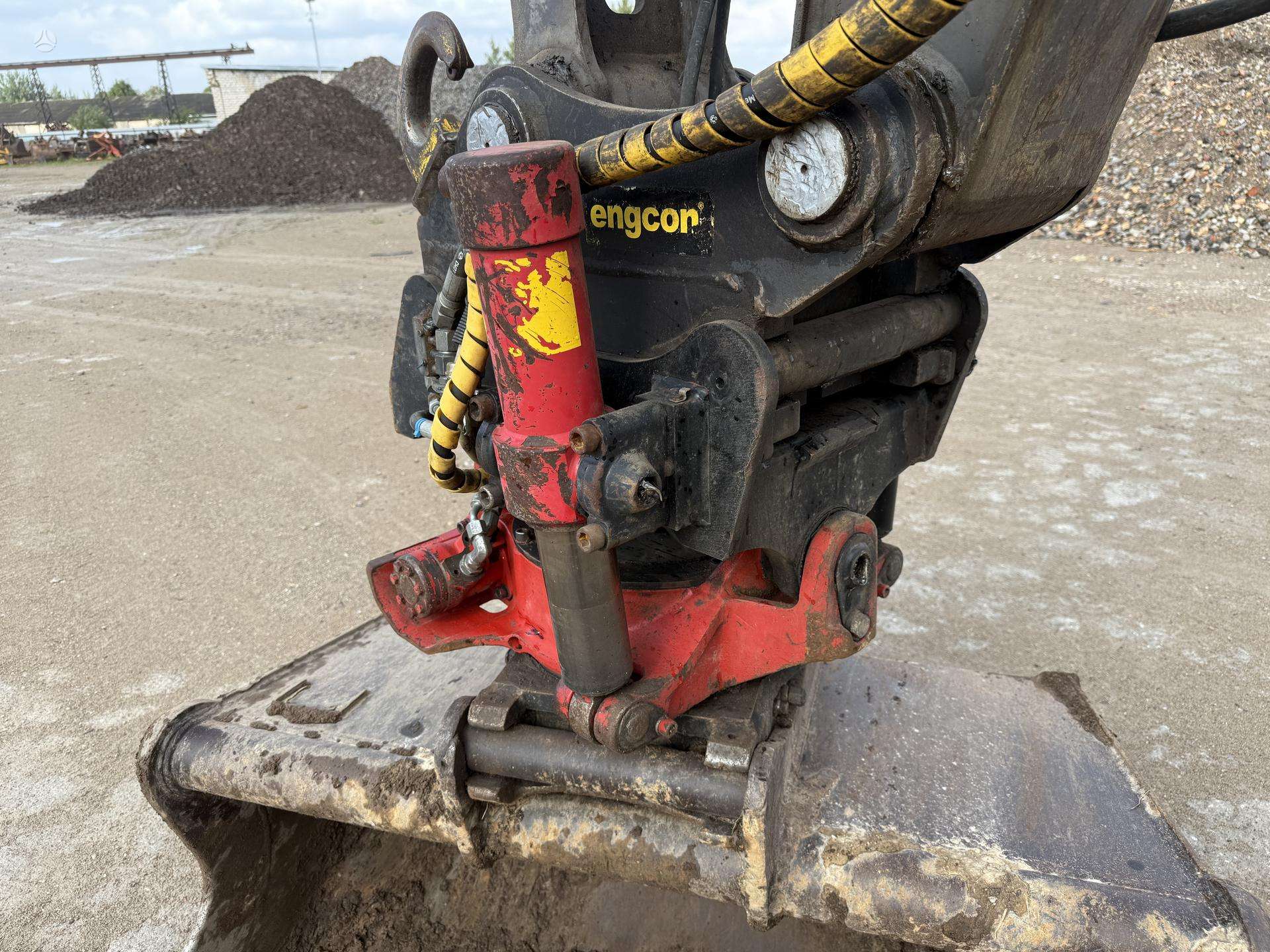 Volvo EW 140 B , ROTOTILT + RAILWAY - Image 13