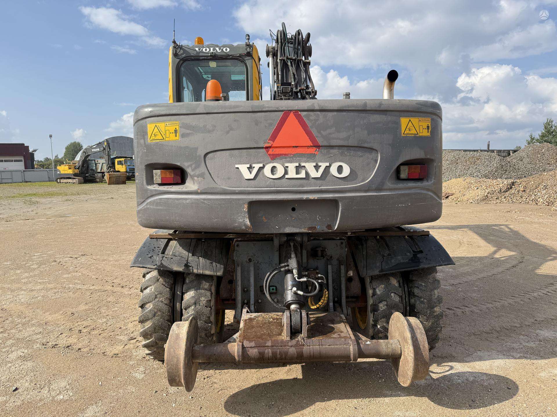 Volvo EW 140 B , ROTOTILT + RAILWAY - Image 5